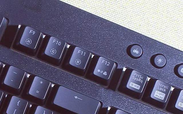 用键盘模拟手柄_用键盘模拟手柄_用手柄模拟键盘