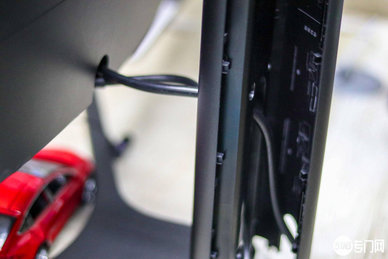 小米34寸曲面显示器深度体验 办公体验极佳 但是还有个大弱点