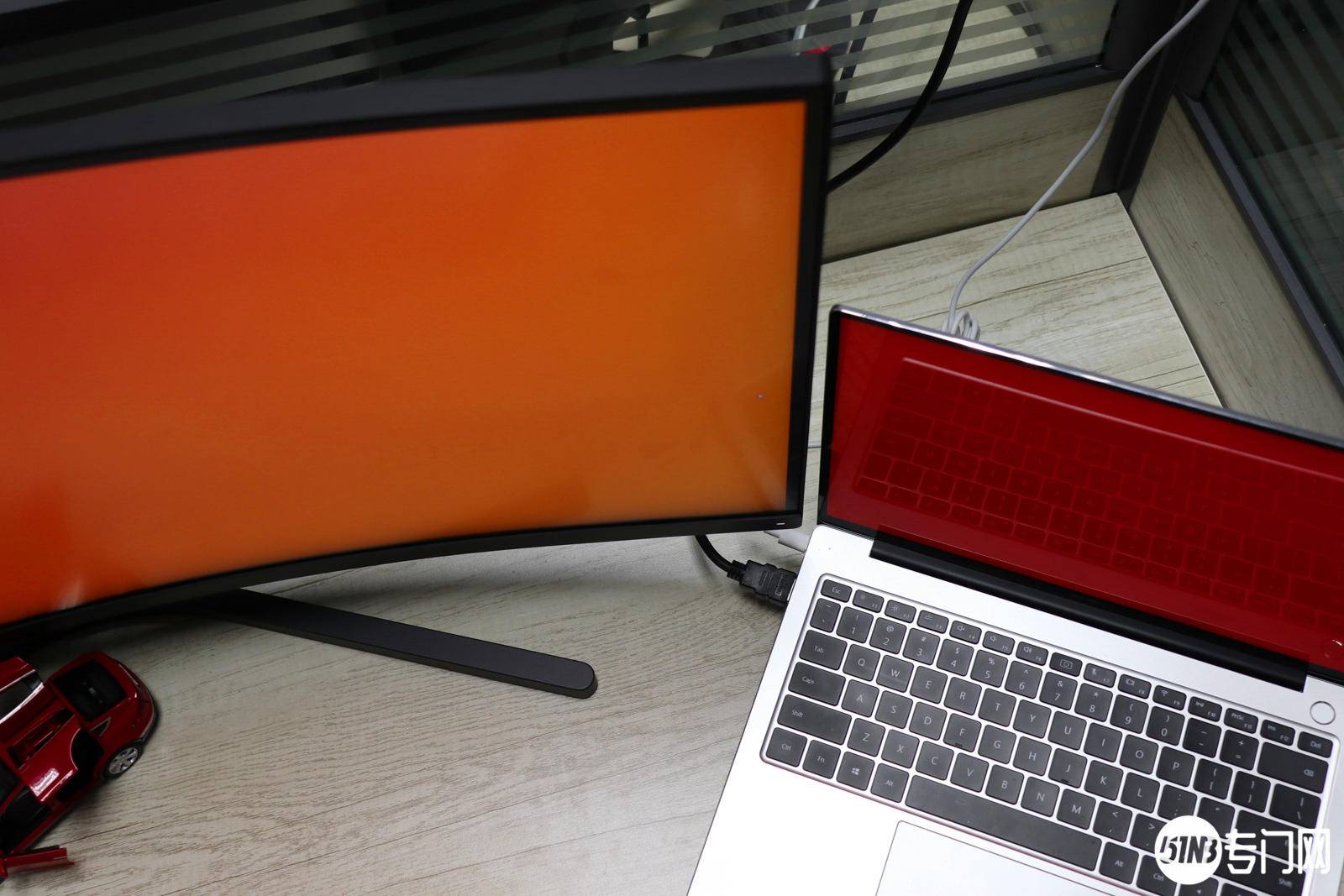 小米34寸曲面显示器深度体验 办公体验极佳 但是还有个大弱点