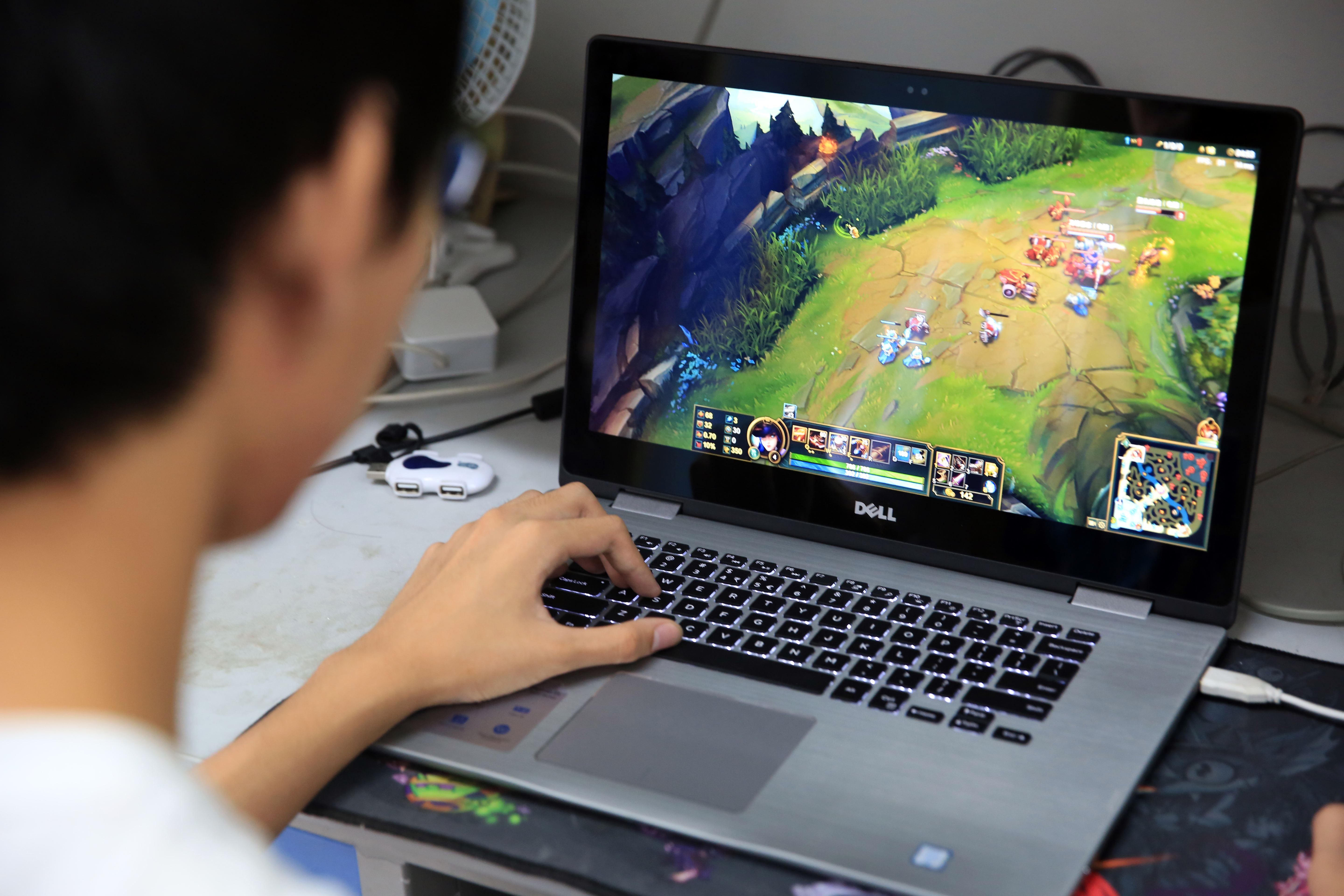 某商场销售的一款笔记本电脑_销售笔记本电脑_销售笔记本电脑