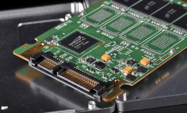 固态硬盘 寿命最长