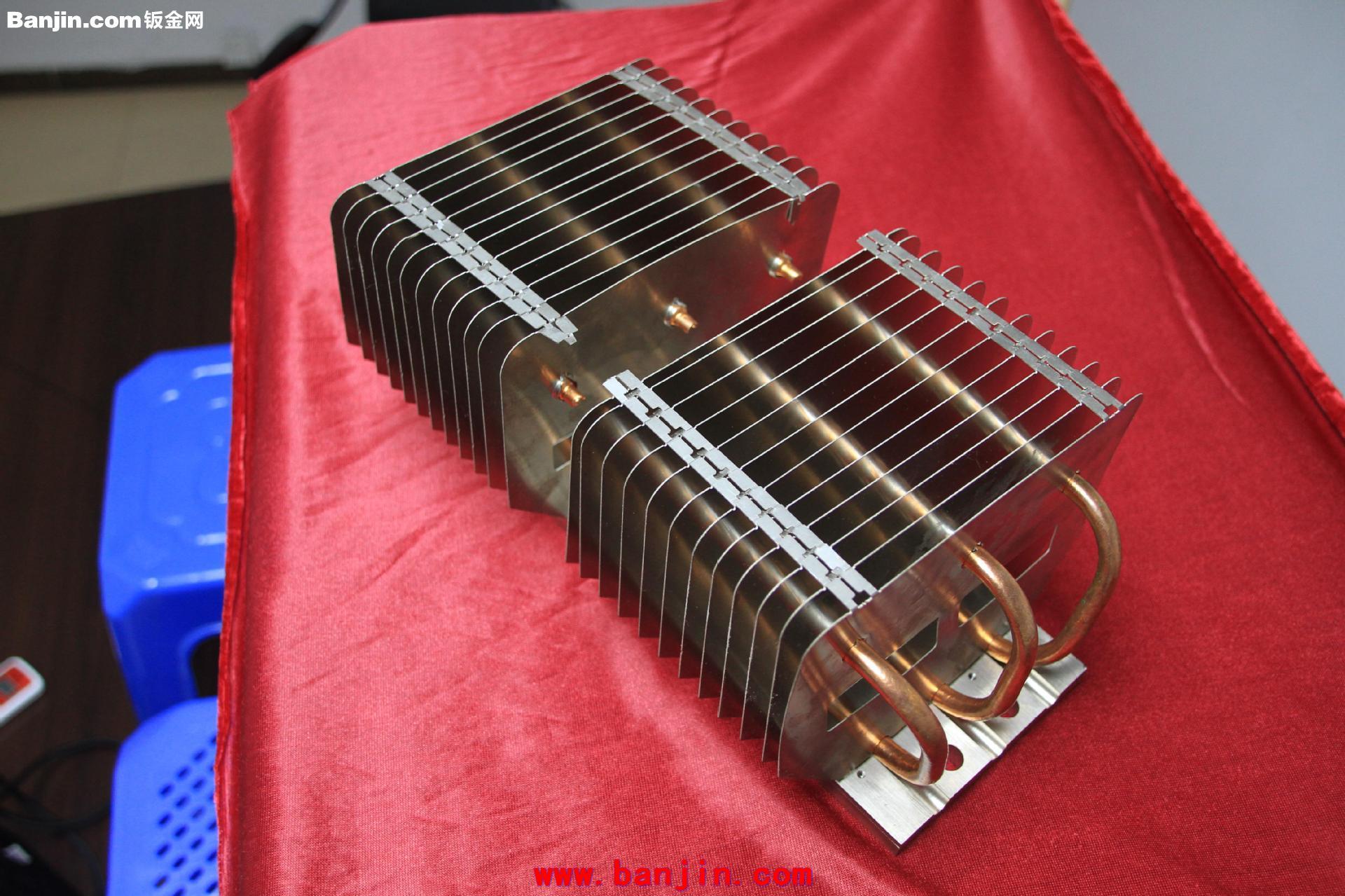 电脑cpu散热器安装_电脑散热器和cpu连接中间不用导热硅胶可以吗?_电脑cpu散热器