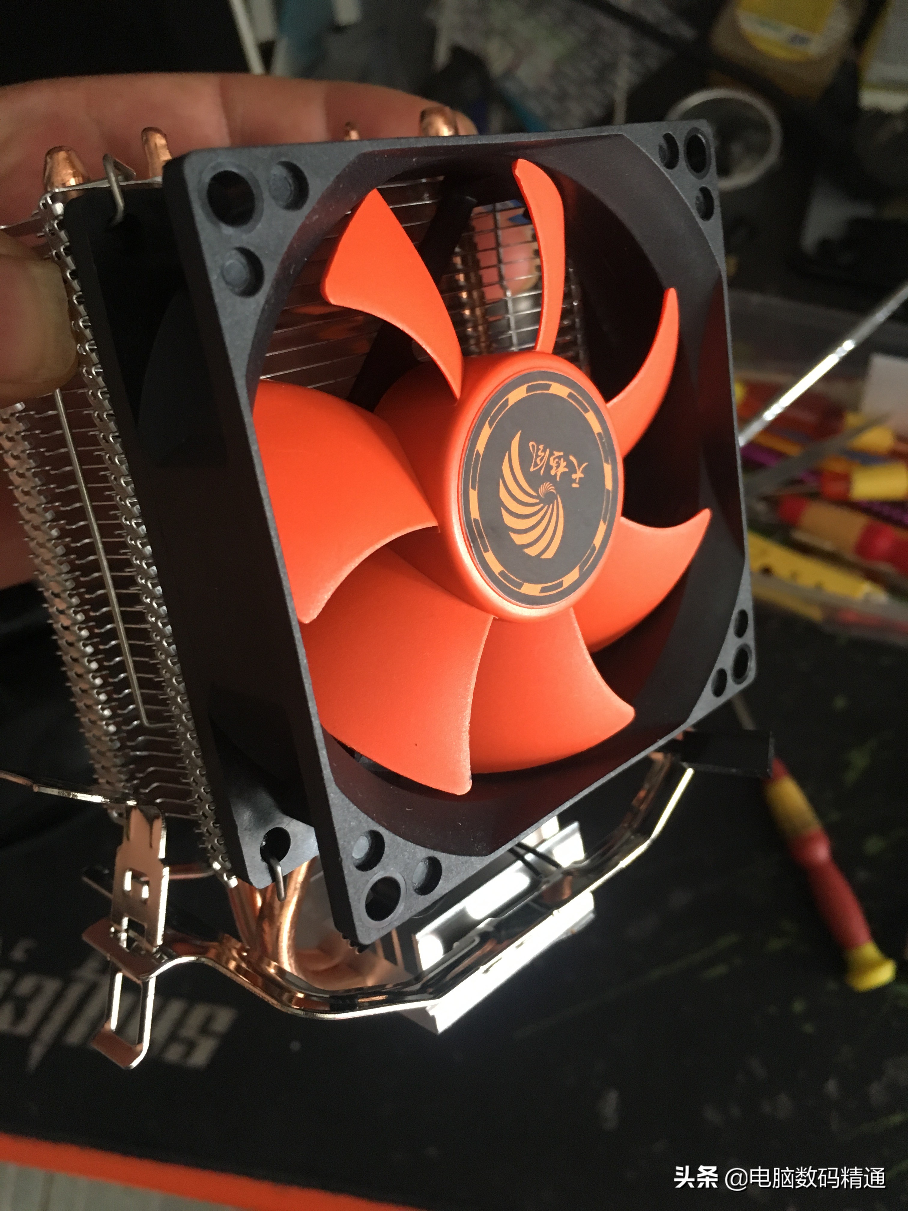 电脑CPU水冷散热比风冷散热好吗？别再浪费花钱了