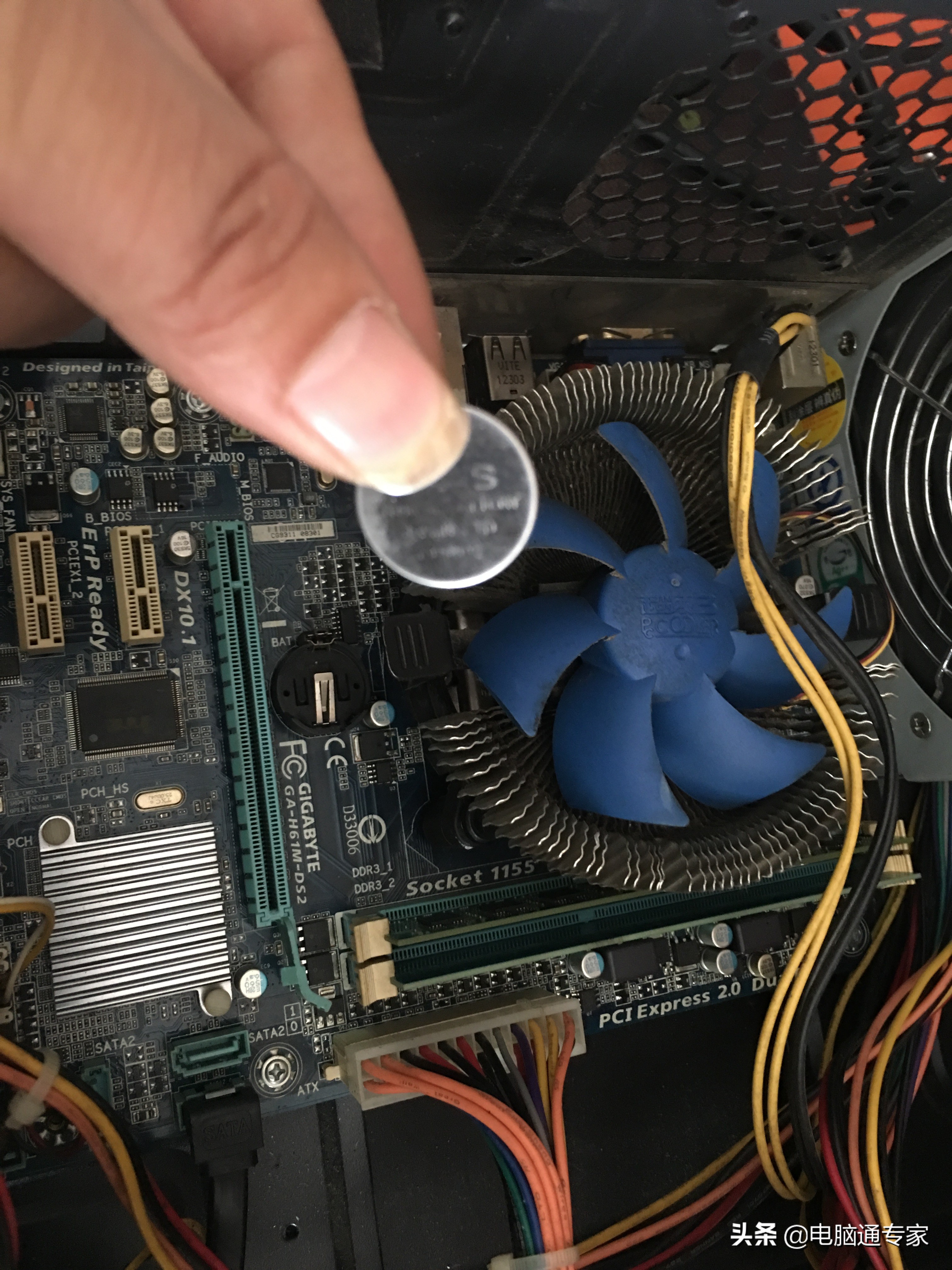 台式电脑插上显卡不开机，取下独立显卡开机运行正常，哪里故障？