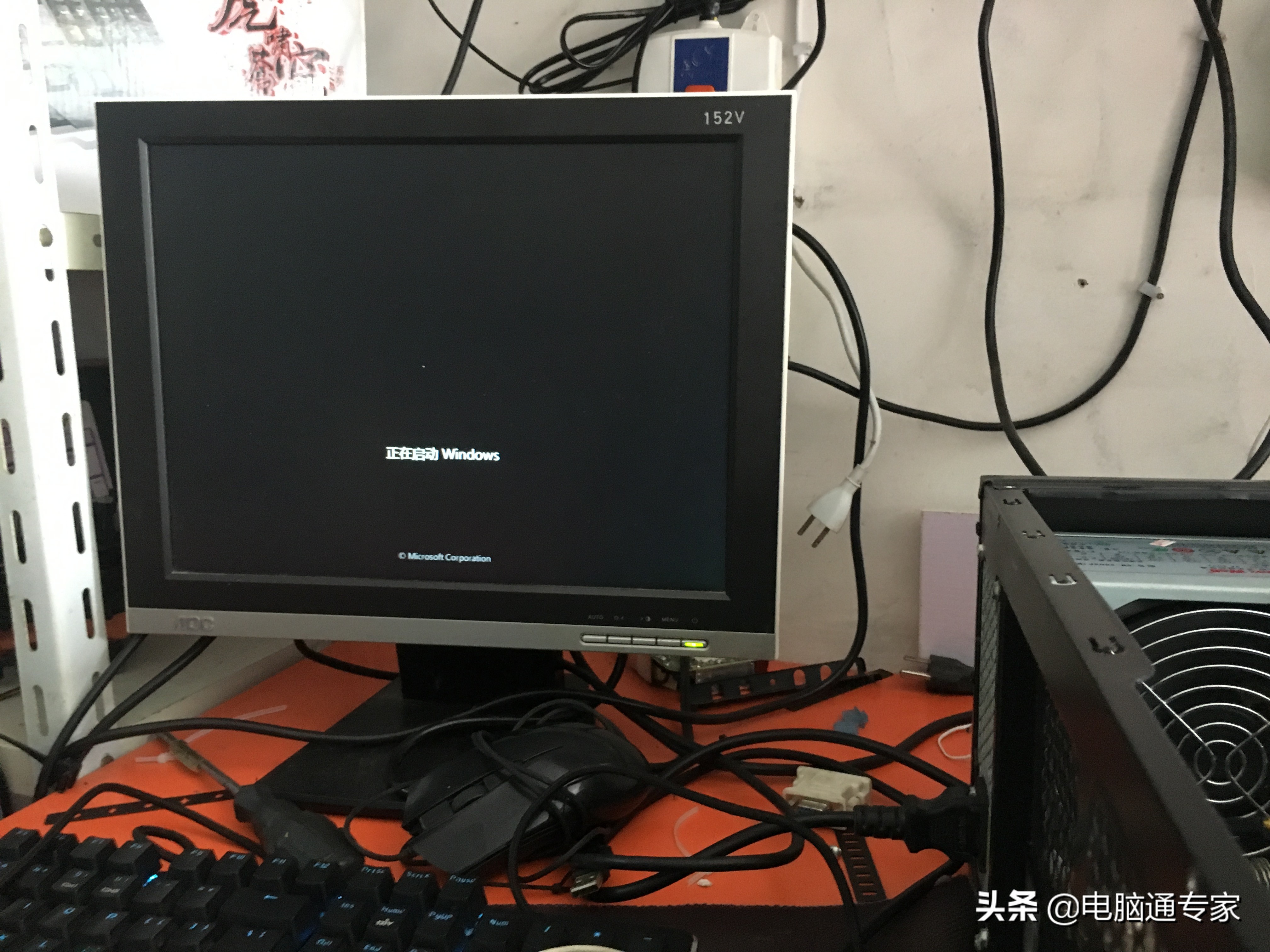 台式电脑插上显卡不开机，取下独立显卡开机运行正常，哪里故障？