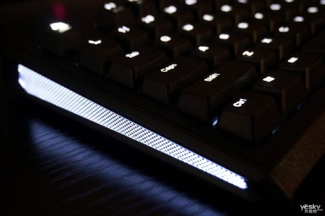 机械键盘 背光 有用