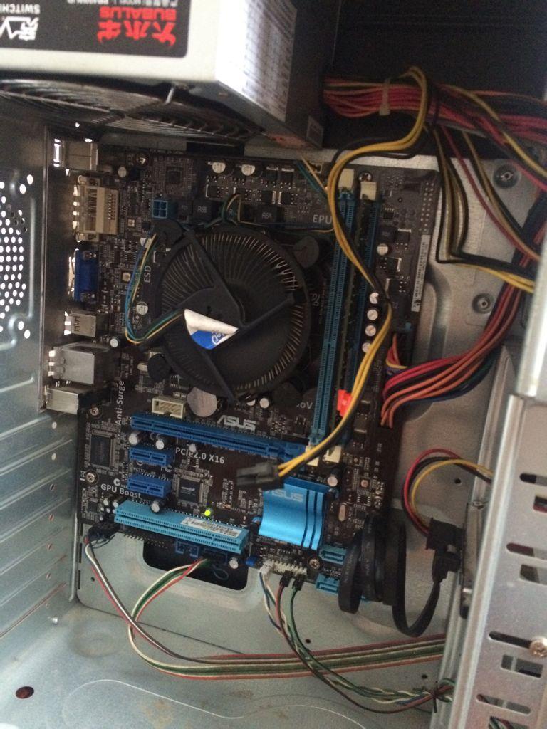 电脑主机内部有哪些配件_电脑主机内部插线图_电脑主机线多少钱