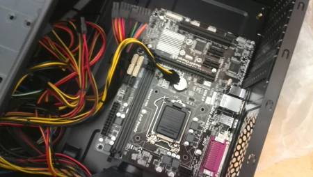 电脑主机内部插线图_电脑主机内部_电脑主机需要插几根线