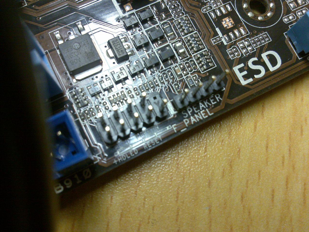 电脑主机内部_电脑主机内部插线图_电脑主机需要插几根线