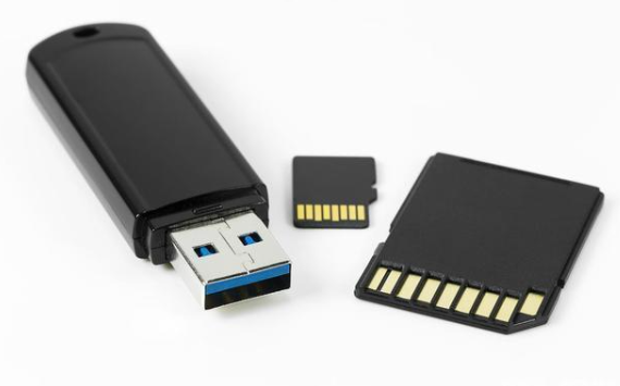 闪存、固态硬盘和云3大存储技术的进步