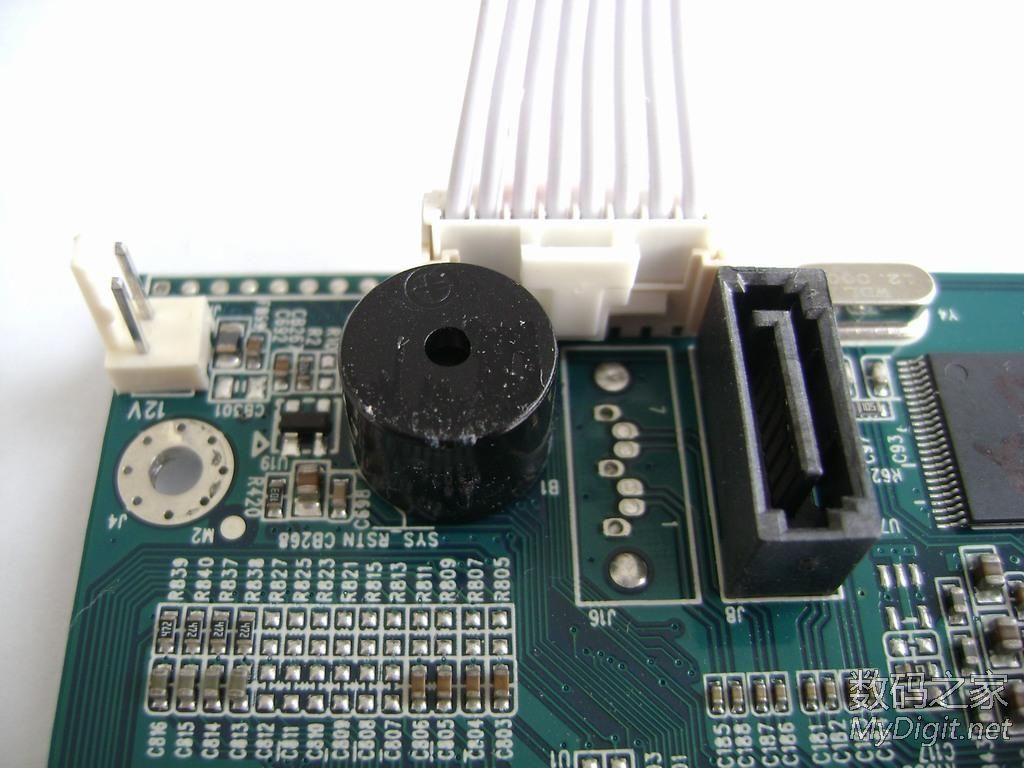 4路网络硬盘录像机安装