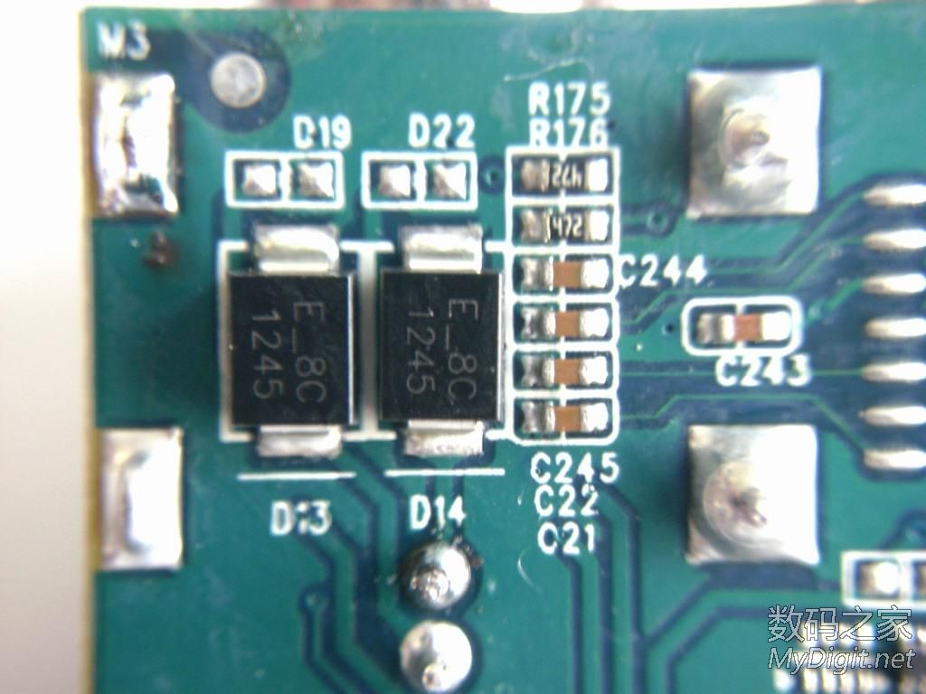 4路网络硬盘录像机安装