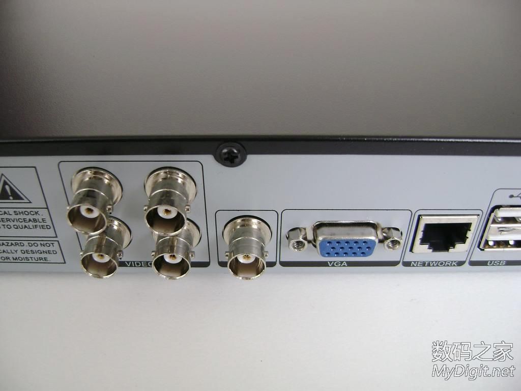 4路网络硬盘录像机安装