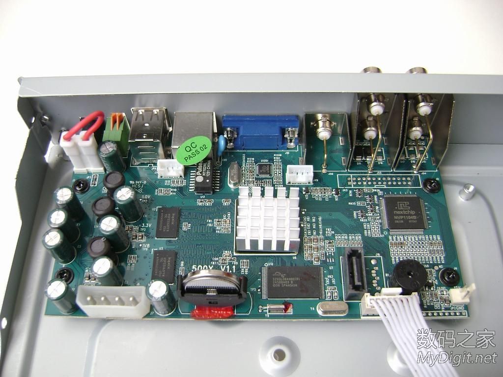 4路网络硬盘录像机安装