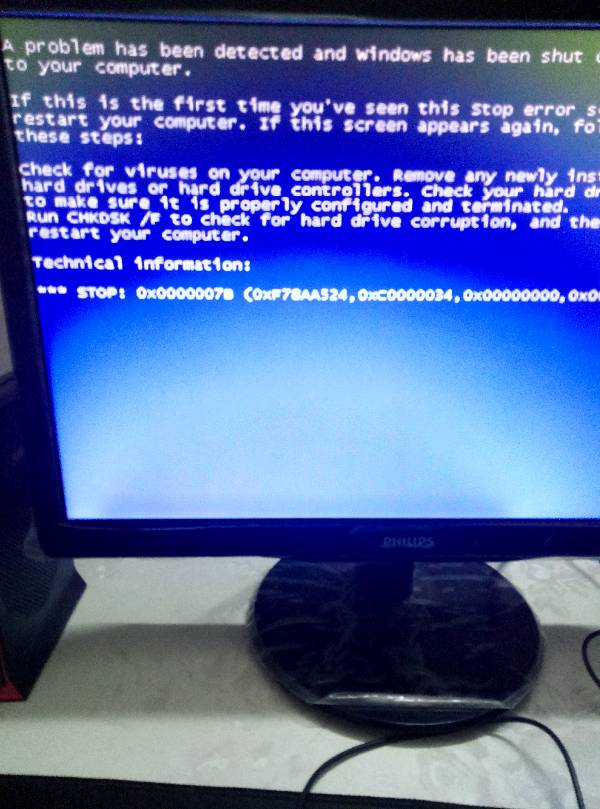 新买的电脑蓝屏什么原因_新配的电脑蓝屏卡屏司机_新配的电脑蓝屏