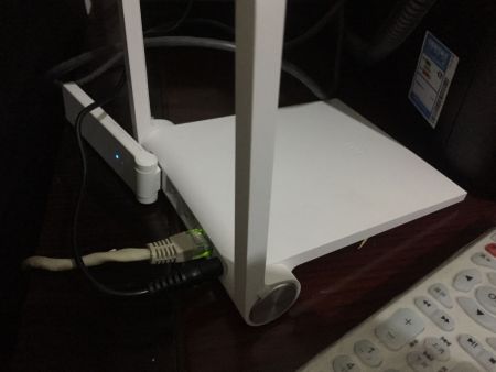 小米放大器一直闪黄灯连不上网_小米手机熄屏呼吸灯闪_小米3 灯闪