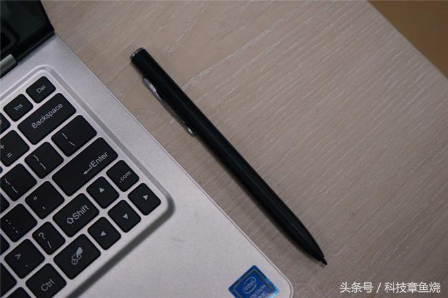VOYO A1奔腾版评测：一款外勤不增加肩膀压力的笔记本