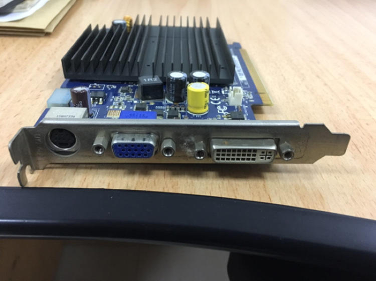 华硕(asus) 笔记本电脑结实吗?_华硕(asus) x201e 116英寸笔记本_华硕asus笔记本