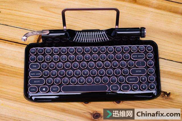 玩文艺不看年龄，小资范樱桃轴复古打字机机械键盘