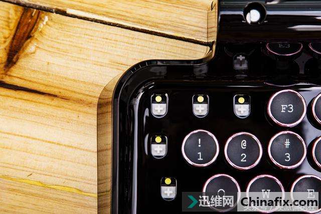 玩文艺不看年龄，小资范樱桃轴复古打字机机械键盘