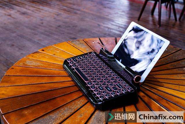 玩文艺不看年龄，小资范樱桃轴复古打字机机械键盘