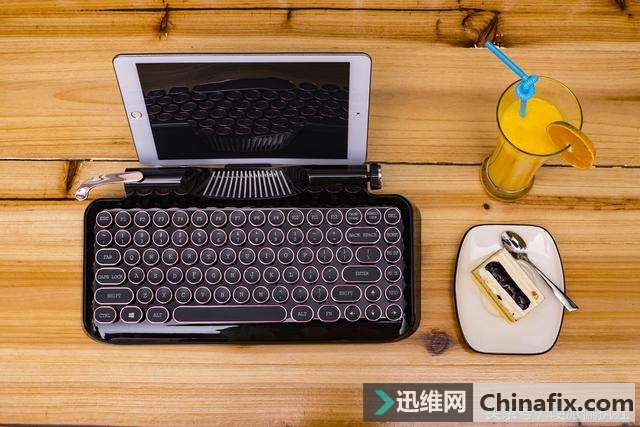 玩文艺不看年龄，小资范樱桃轴复古打字机机械键盘