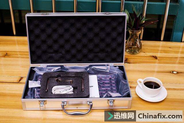 玩文艺不看年龄，小资范樱桃轴复古打字机机械键盘