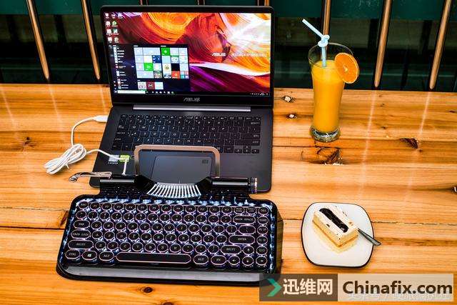 玩文艺不看年龄，小资范樱桃轴复古打字机机械键盘