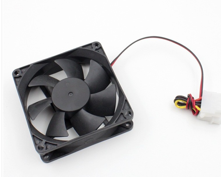 机箱风扇声音大怎样确定是cpu风扇还是显卡风扇_cpu风扇替代显卡风扇_机箱上cpu显卡温度的配件