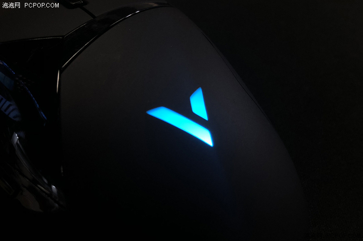 12键可编程 附带显示屏！雷柏VT900游戏鼠标评测
