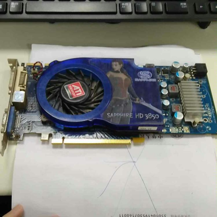 显卡风扇很响是显卡坏了吗_笔记本突然卡死花屏是显卡坏了么_电脑显卡坏了什么现象