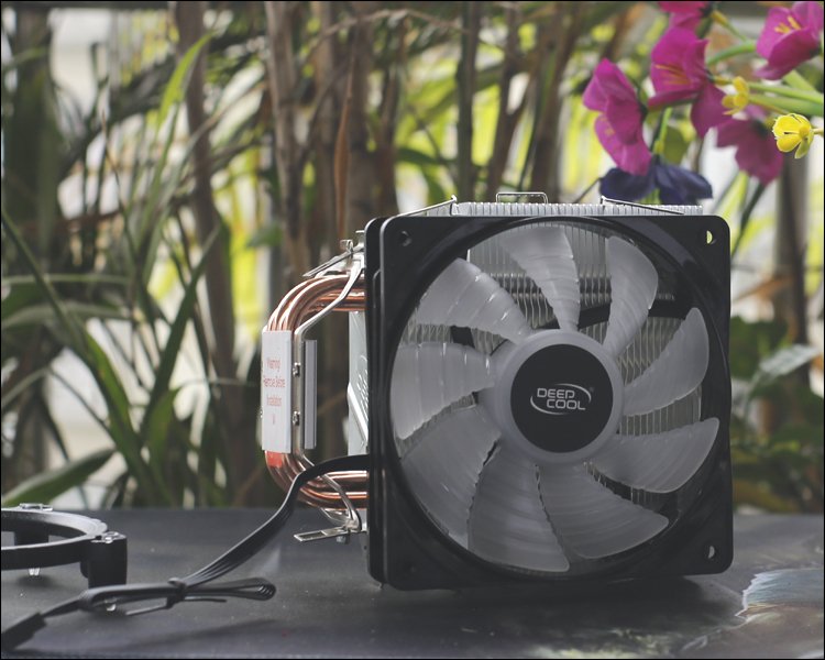 显卡散热风扇是吹风_显卡散热风扇是吹风_显卡风扇吹风方向