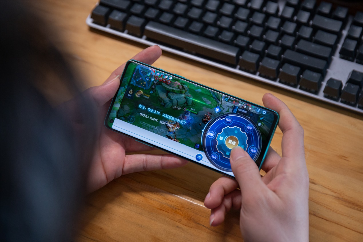 搜狗输入法x王者荣耀，定制版游戏键盘高能来袭