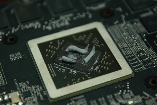 降低温度延长寿命！显卡散热器清洗篇 