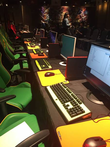 华硕迷你电竞主机、超薄显示器带你上王者