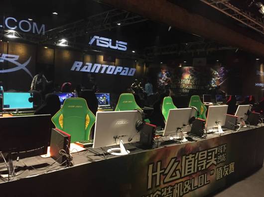 华硕迷你电竞主机、超薄显示器带你上王者
