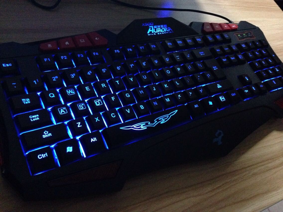 机械键盘如何让它闪烁_机械键盘如何让它闪烁_机械风暴plu 机械键盘