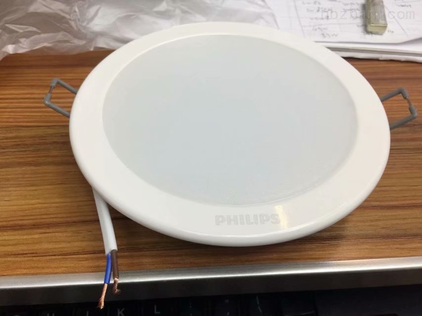 飞利浦显示器教室_飞利浦电视机开机就显示philips_飞利浦显示器有驱动吗