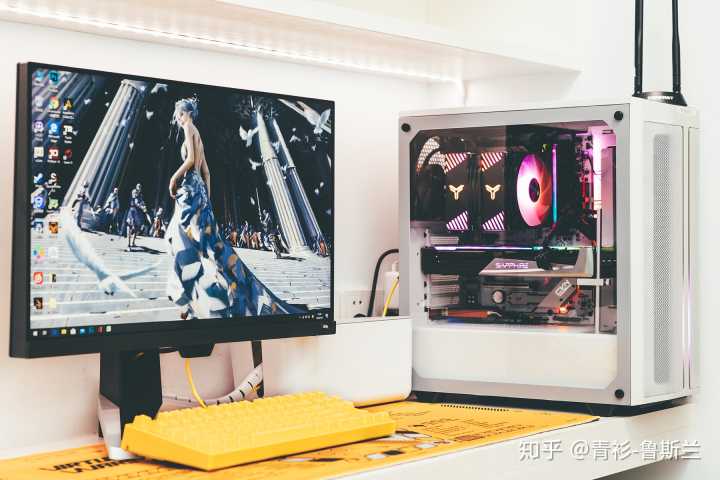 显卡散热可以打开机箱的盖用小型家要电风扇