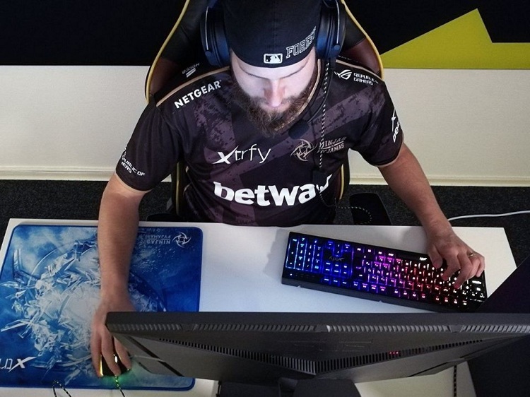 微软surface pro_surface pro 鼠标_ipad pro surface pro