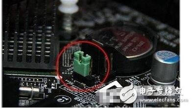 三种台式CMOS放电方法