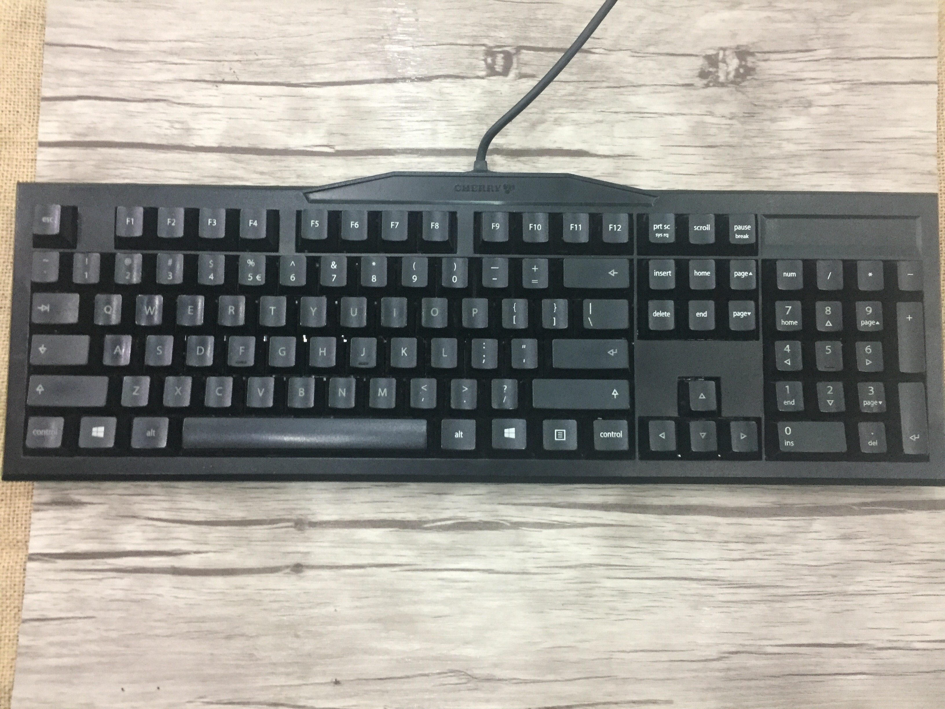 键盘青轴和黑轴什么区别_机械键盘黑轴声音_黑轴键盘声音