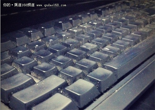 机械键盘没反应了_机械键盘和普通键盘玩游戏的区别_普通键盘和机械键盘区别