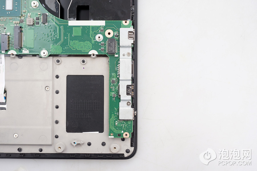 内部设计用心 ThinkPad黑将S5游戏本拆机解析