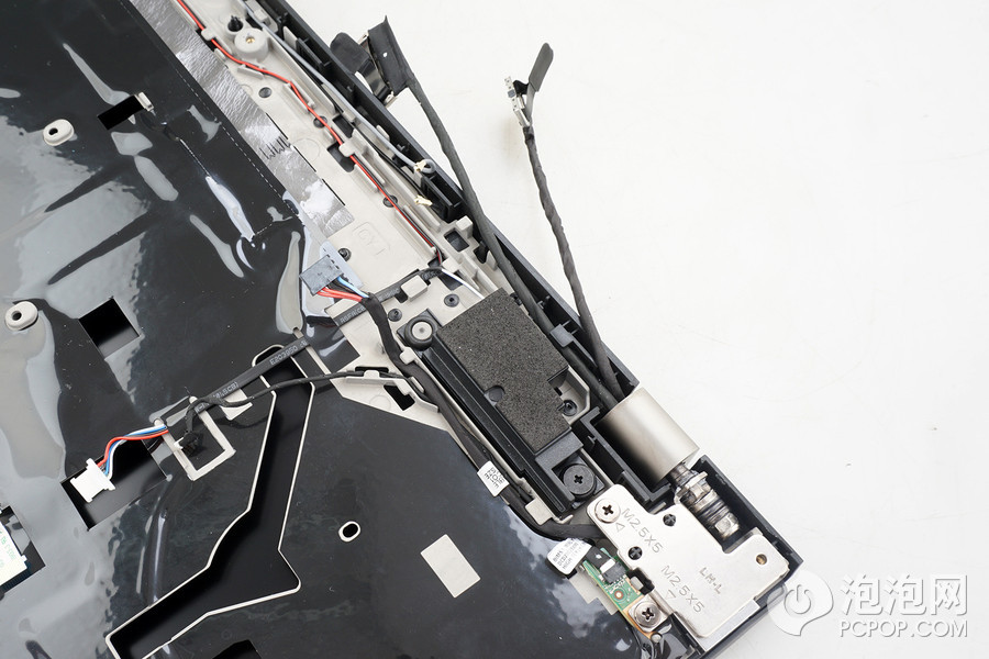 内部设计用心 ThinkPad黑将S5游戏本拆机解析