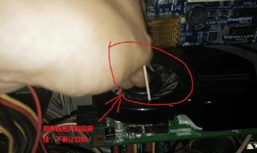 显卡虚焊症状是怎样的_显卡虚焊自己怎么修