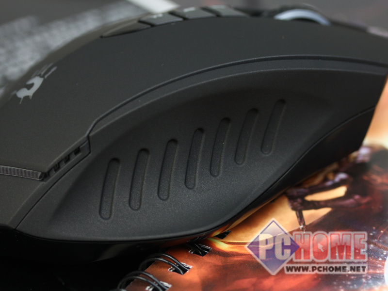 cpu散热器加灯_cpu的散热膏_笔记本cpu风扇散热叶片怎样取下