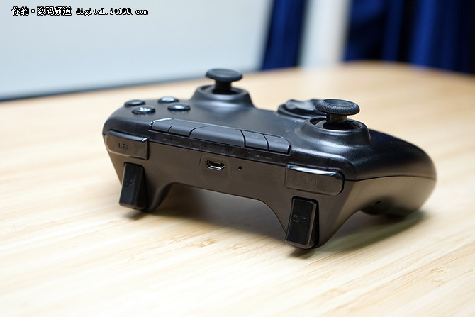 能换硬盘能换U 蜗牛游戏主机OBOX评测