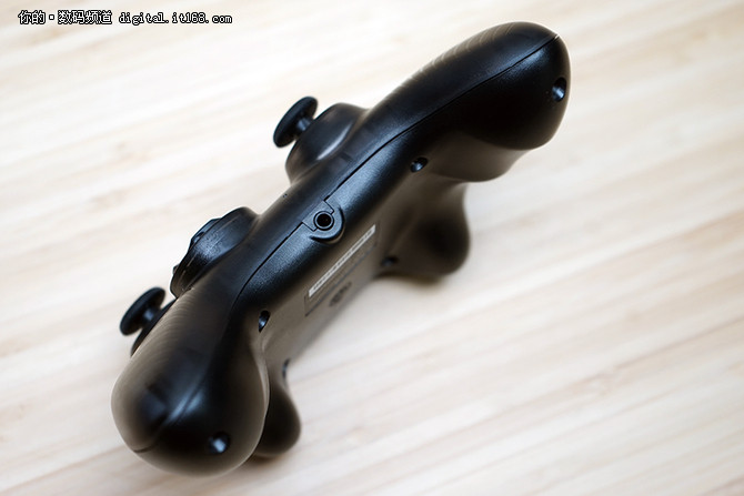 能换硬盘能换U 蜗牛游戏主机OBOX评测