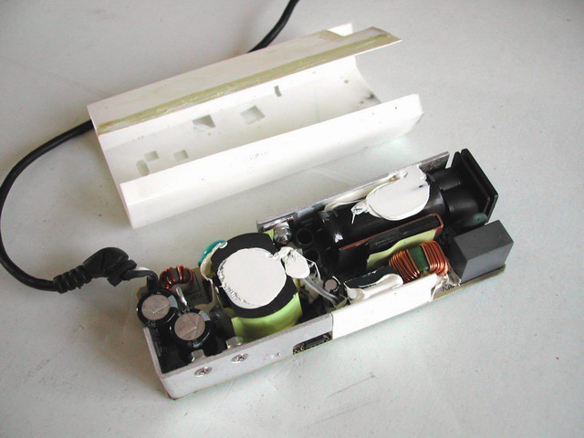 笔记本电源适配器维修_笔记本主板电源维修的价格_华硕笔记本电脑电路板电源部分坏了,要多少维修费?